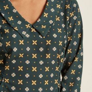 Chelsea Collar A-Line Midi Dress in Green Tile